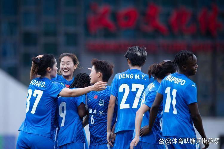 3-1！中国女足太强，冲击东亚冠军，宋凯督战，直播引热议(中国女足比赛视频)